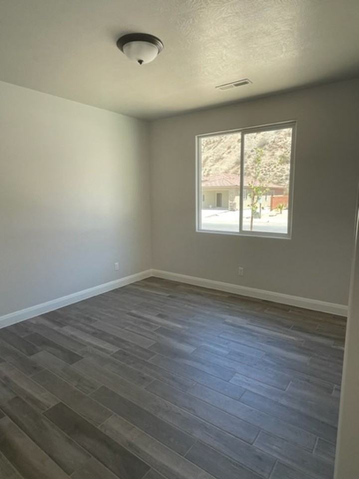 2446 S 630 W - Photo 6 of 43