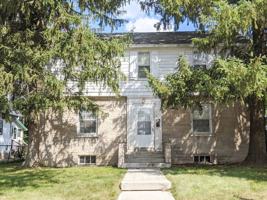 featured image of 323 S Eagleson Ave