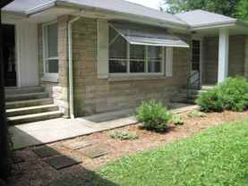 218 S Hillsdale Ct - Photo 1 of 1
