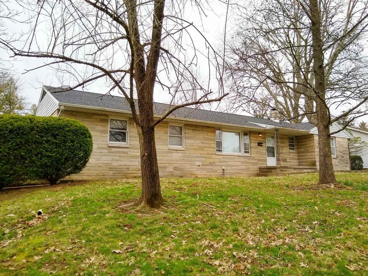 208 S Hillsdale Dr - Photo 2 of 20