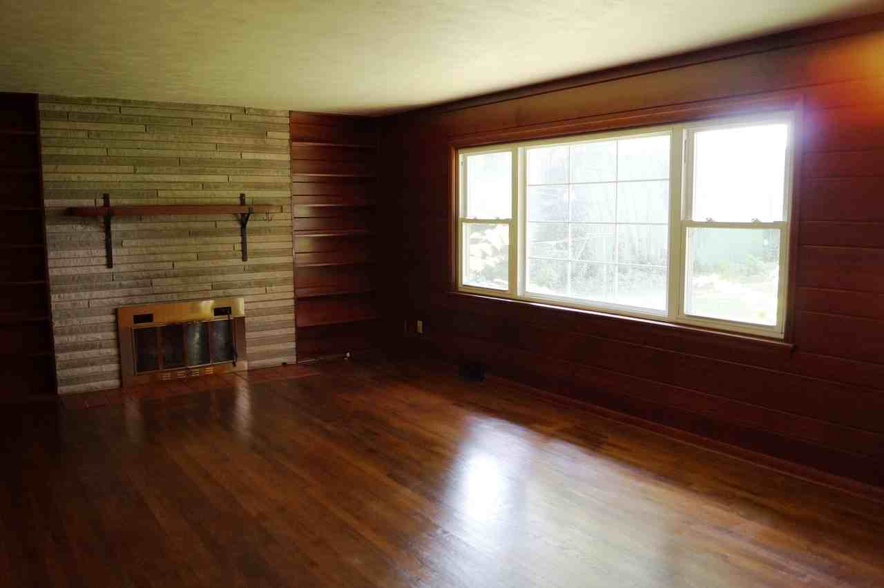 2612 E Edwards Row - Photo 3 of 8