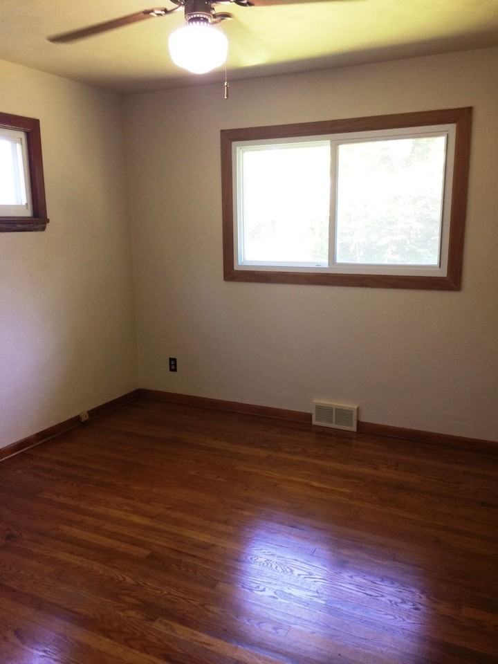 2612 E Edwards Row - Photo 7 of 8