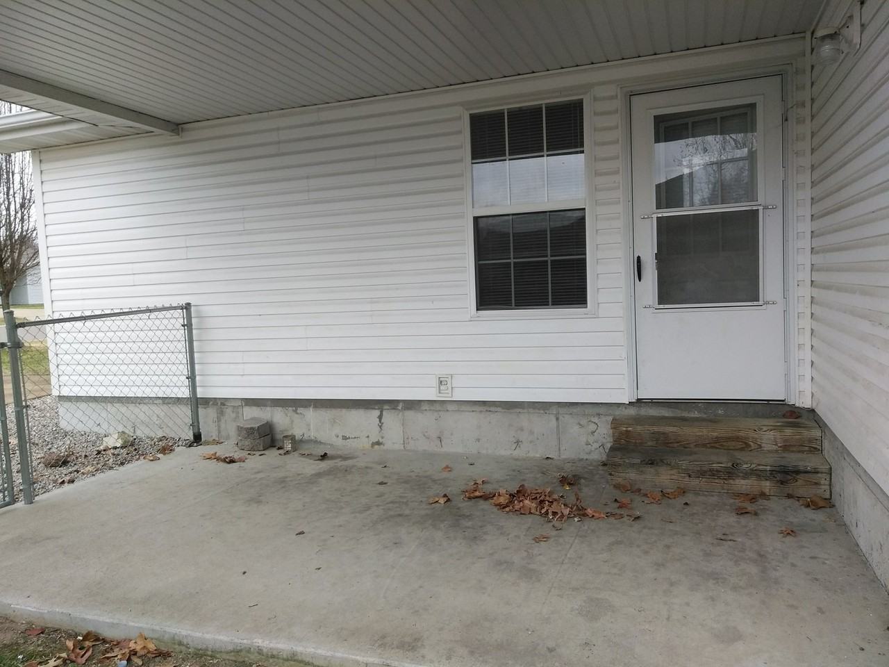 253 / 255 LEE STREET - Photo 3 of 16