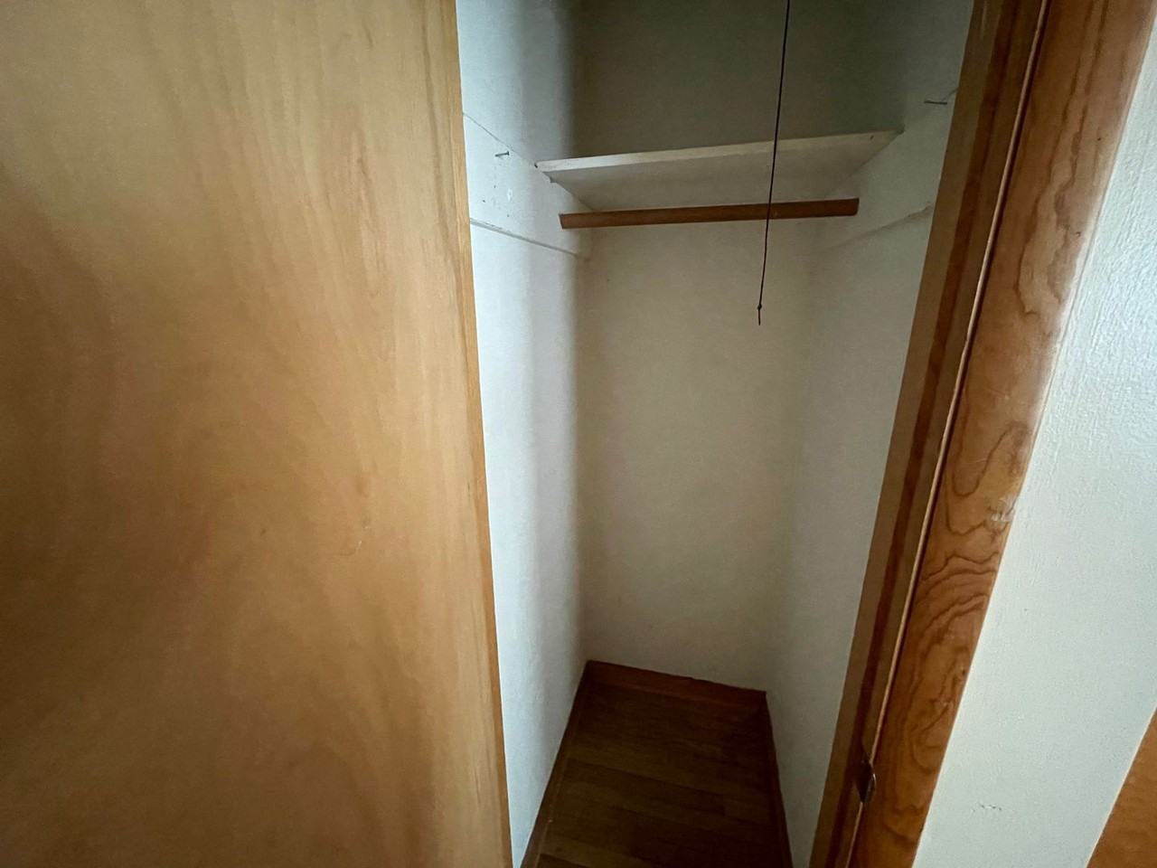 211 Dehart St - Photo 6 of 13
