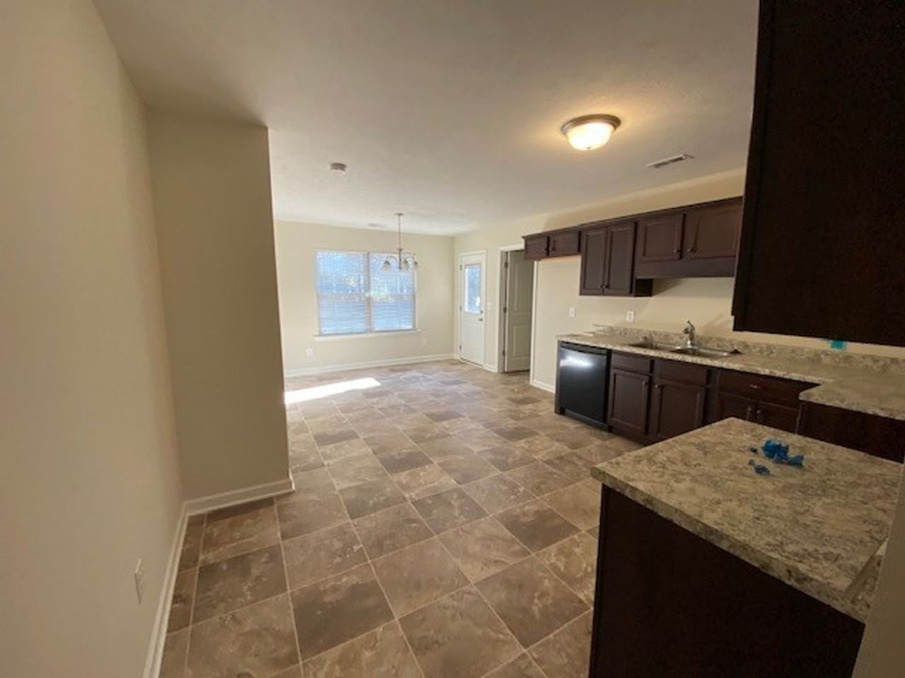 239 Grace Ct - Photo 2 of 9