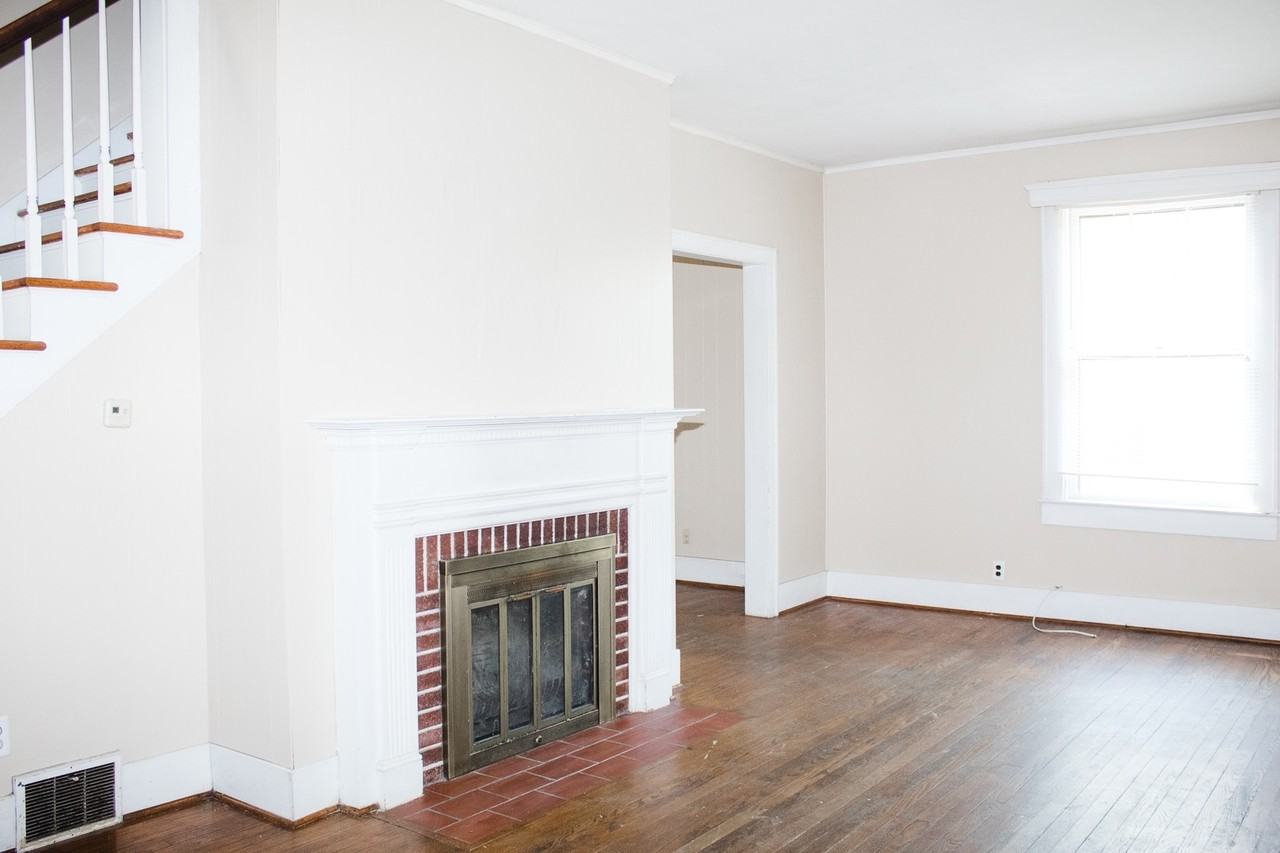 430 Littleton St - Photo 2 of 14
