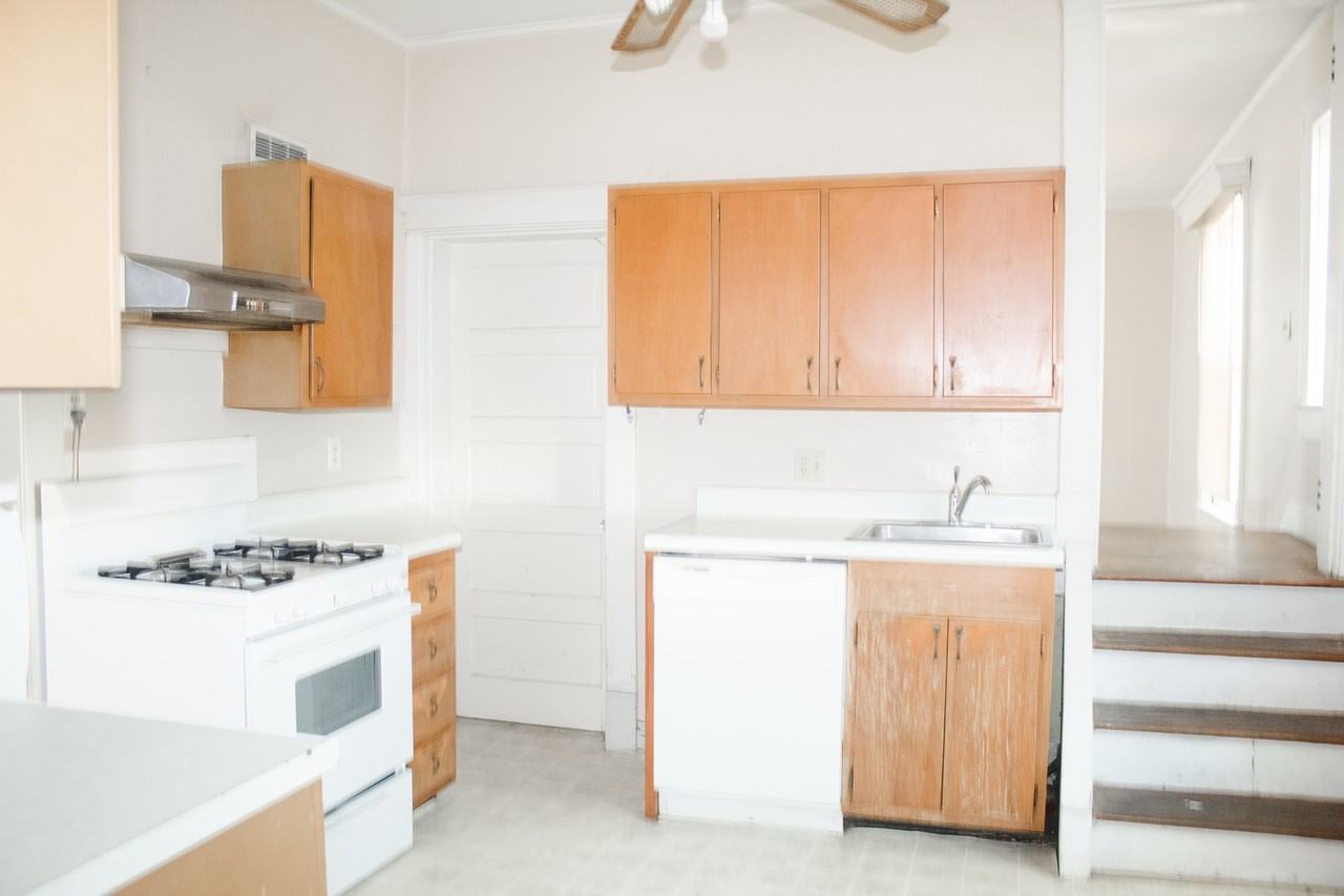 430 Littleton St - Photo 6 of 14