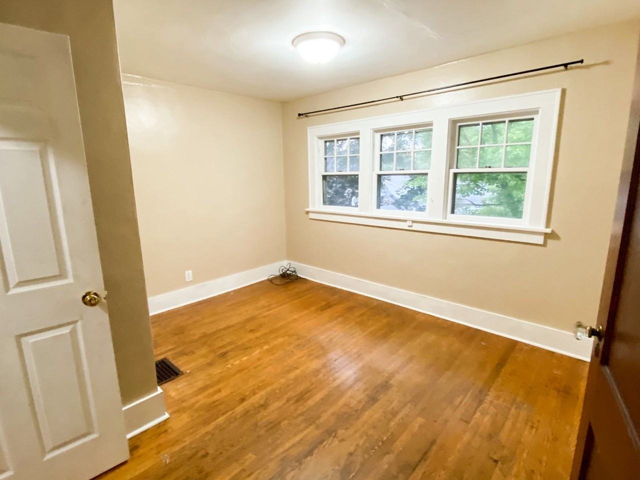 279 Crum Ct - Photo 5 of 11