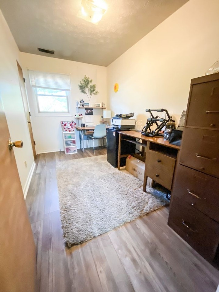 930 Rose St - Photo 7 of 12