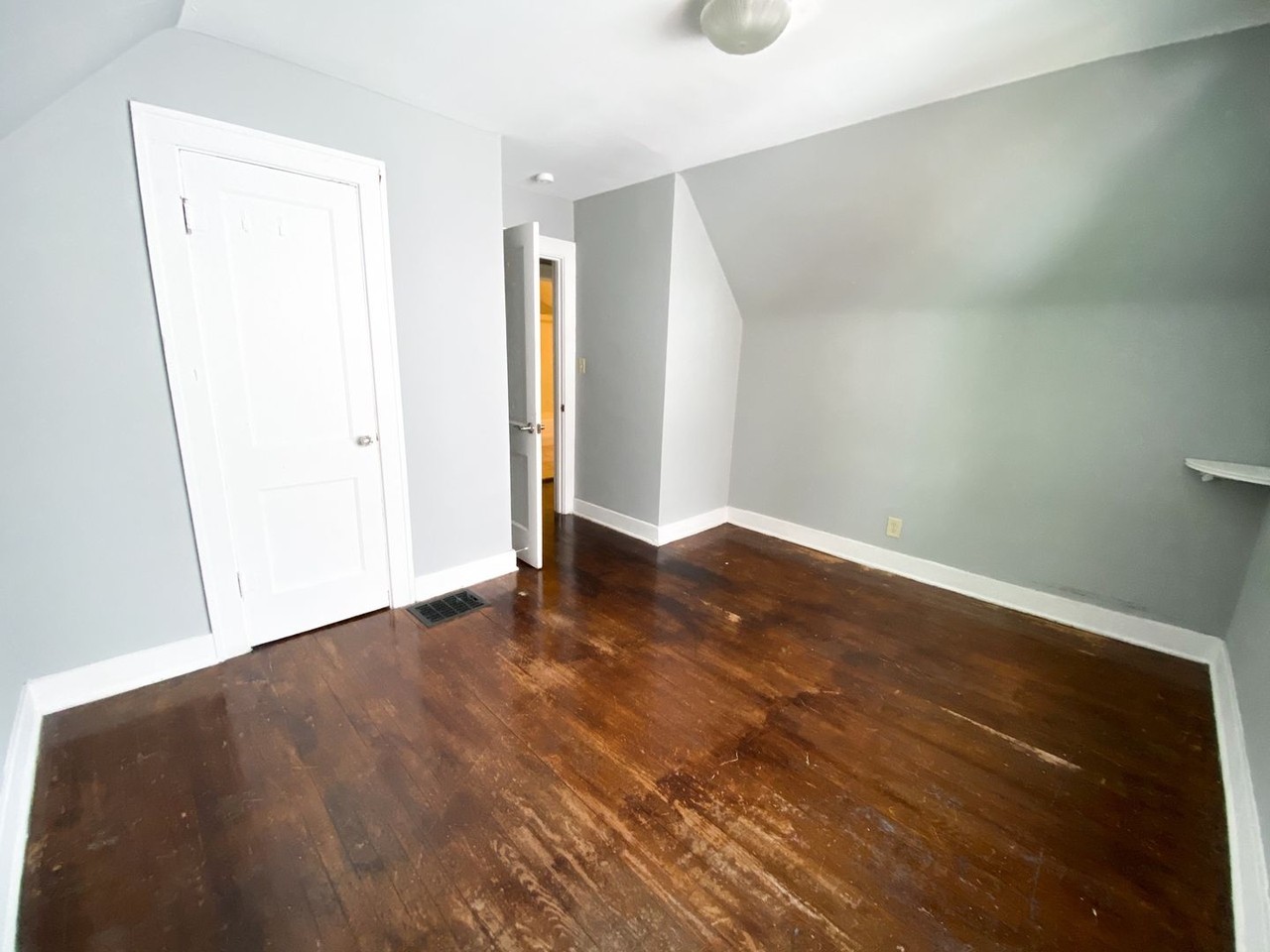 511 Evergreen St - Photo 5 of 14