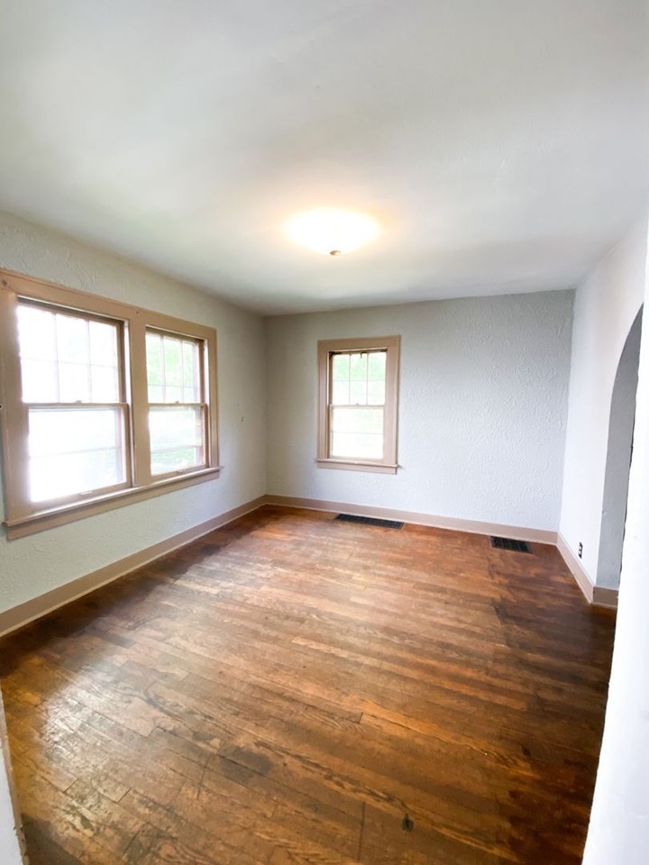 511 Evergreen St - Photo 7 of 14