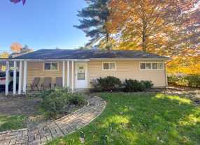 480 Robinson St - Photo 1 of 1