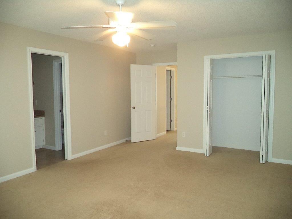 203 Winthrope Ln - Photo 7 of 10