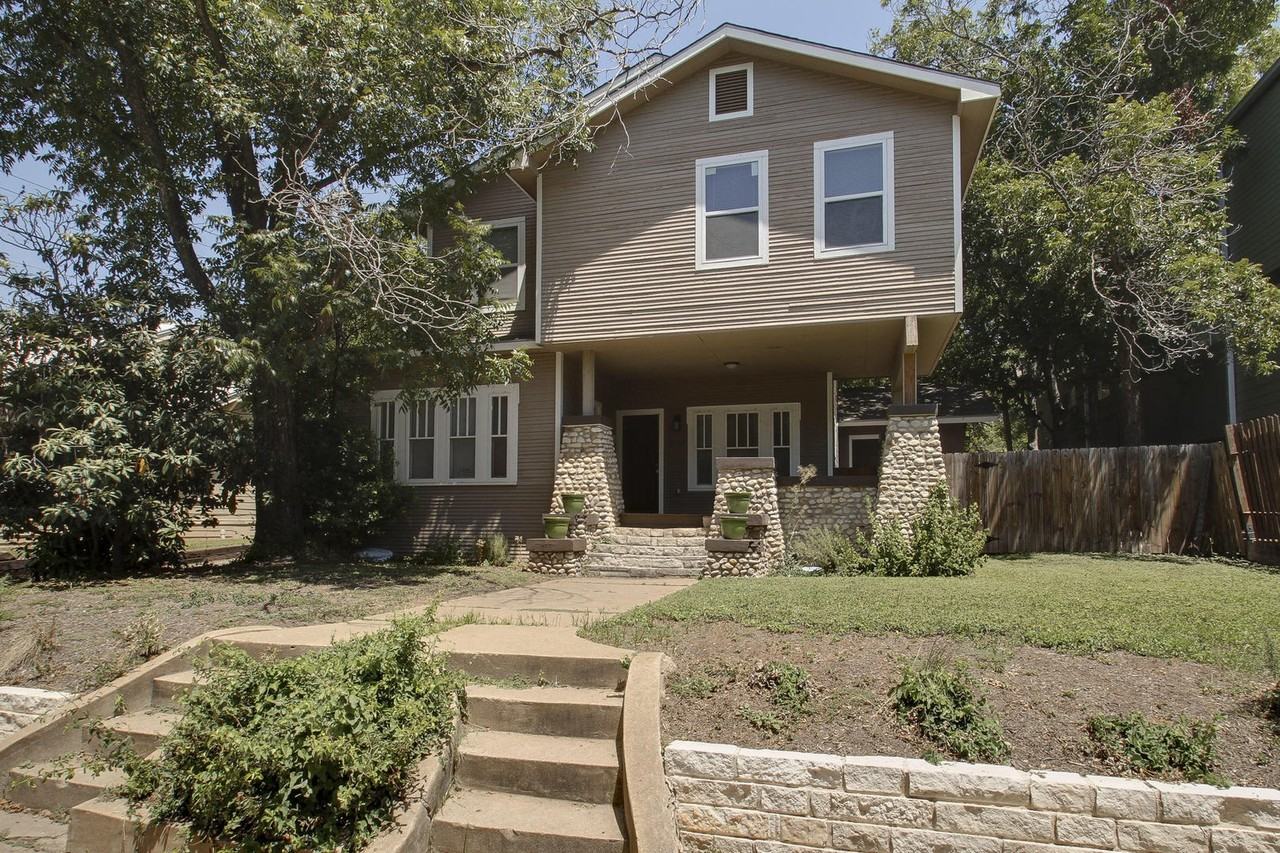 1004 W 22nd St - Photo 2 of 23