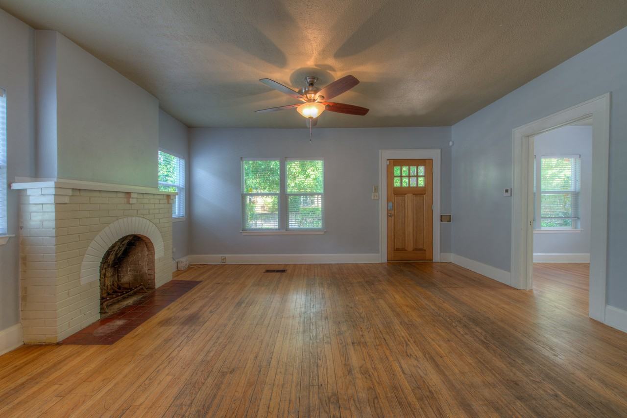 2814 Pearl St - Photo 7 of 35