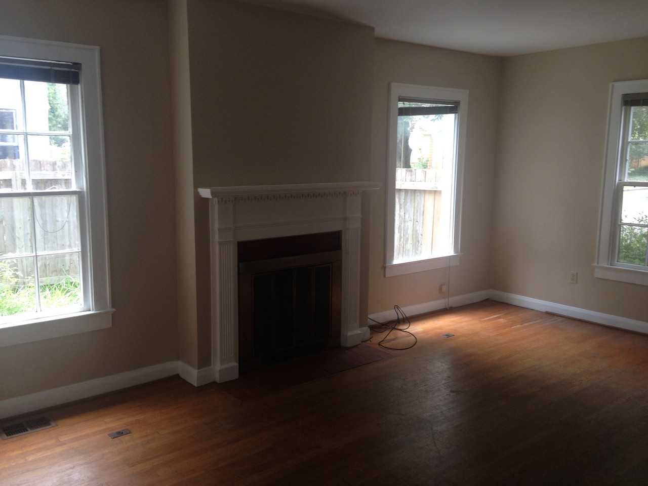810 E 30th St - Photo 4 of 15