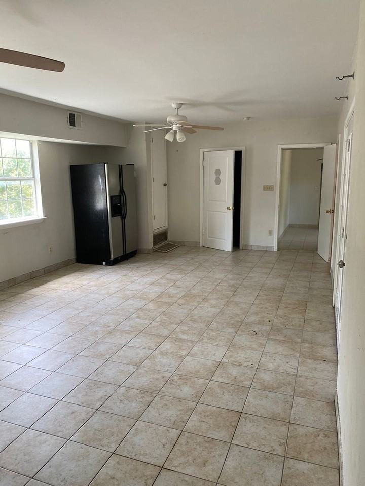 827 Harris Ave - Photo 5 of 11