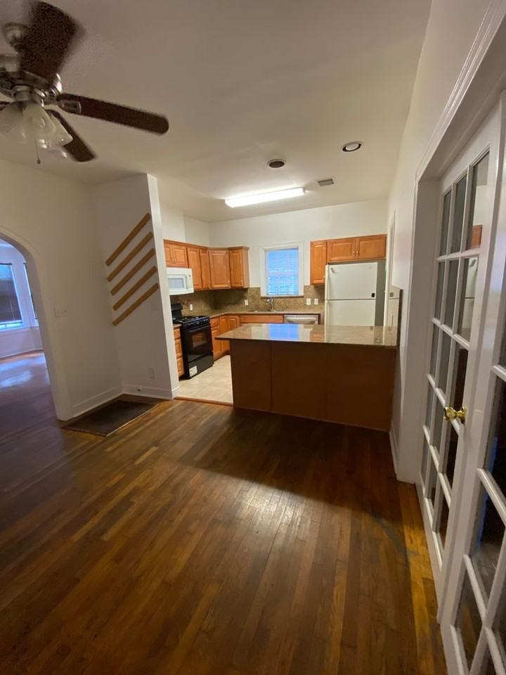 814 E 30th St - Photo 2 of 10