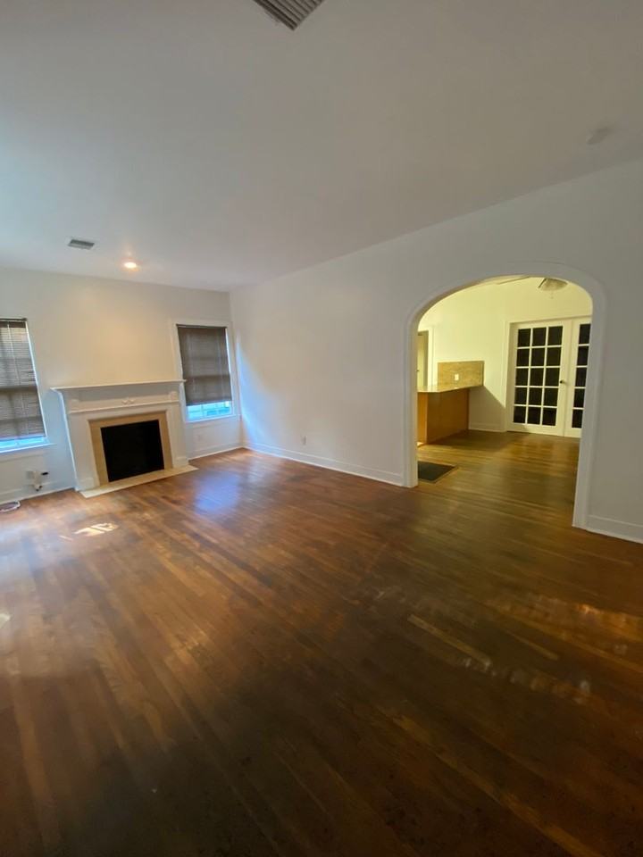814 E 30th St - Photo 5 of 10