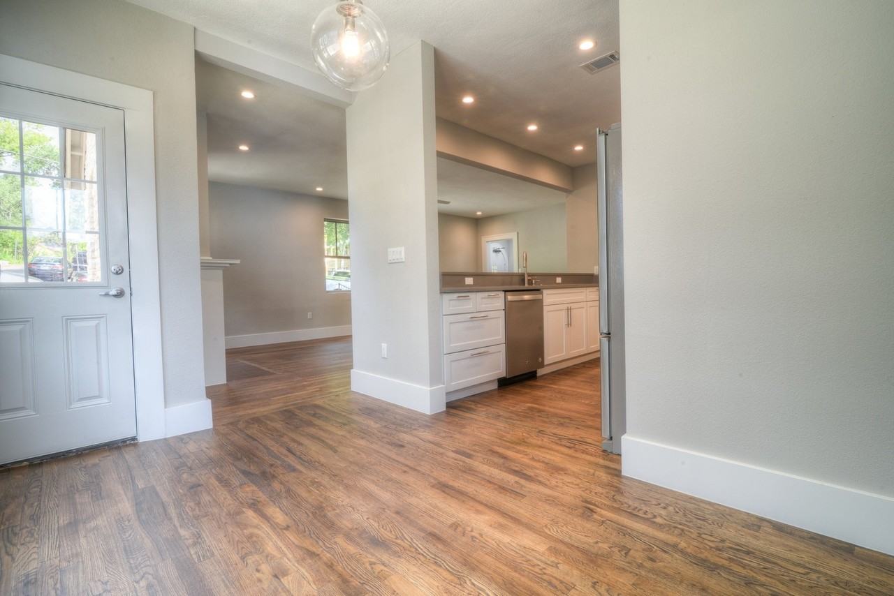 3109 Walling Dr - Photo 5 of 43