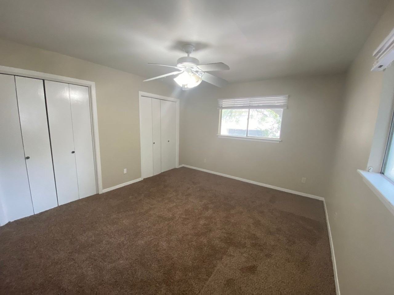 2708 Salado St #B - Photo 7 of 20