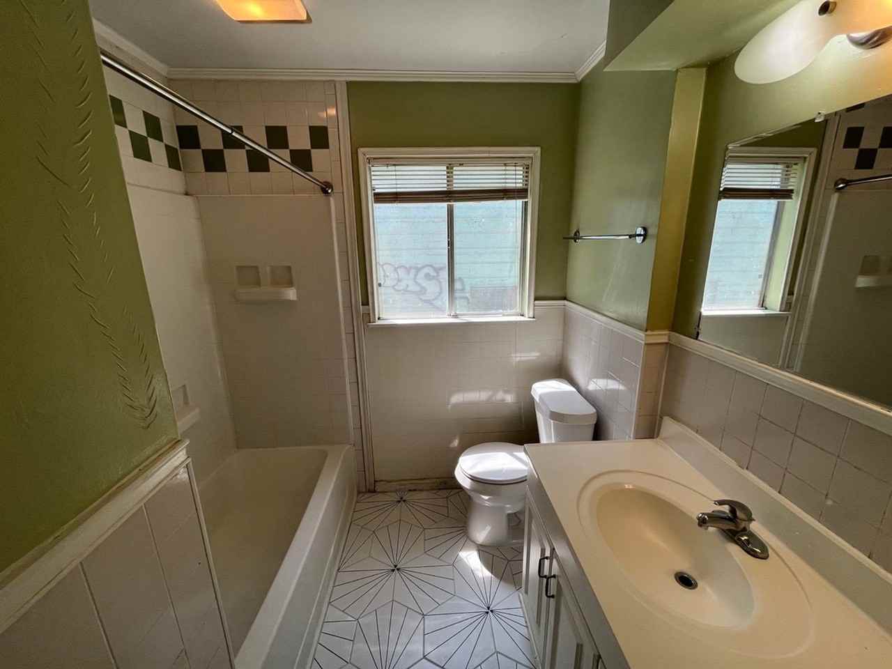 2708 Salado St #A - Photo 7 of 14
