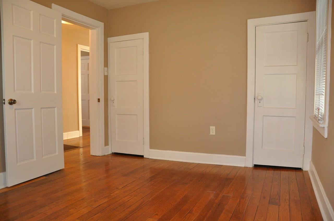 1079 Duncan Avenue - Photo 3 of 10