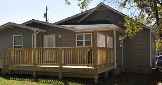 725 Addison Ave - Photo 1 of 1