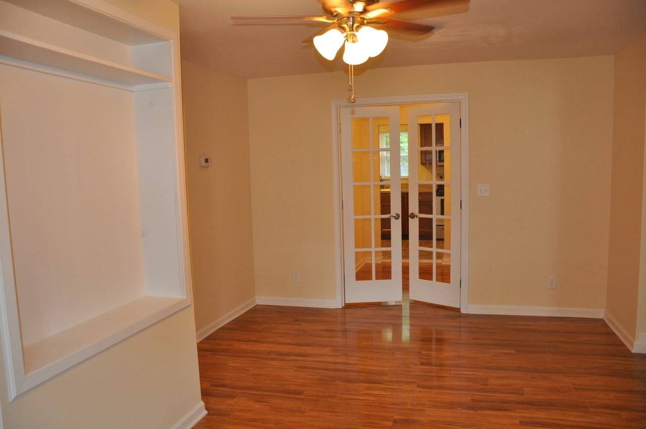 725 Addison Ave - Photo 5 of 18