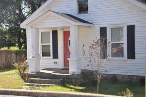 featured image of 626 Golfview Dr