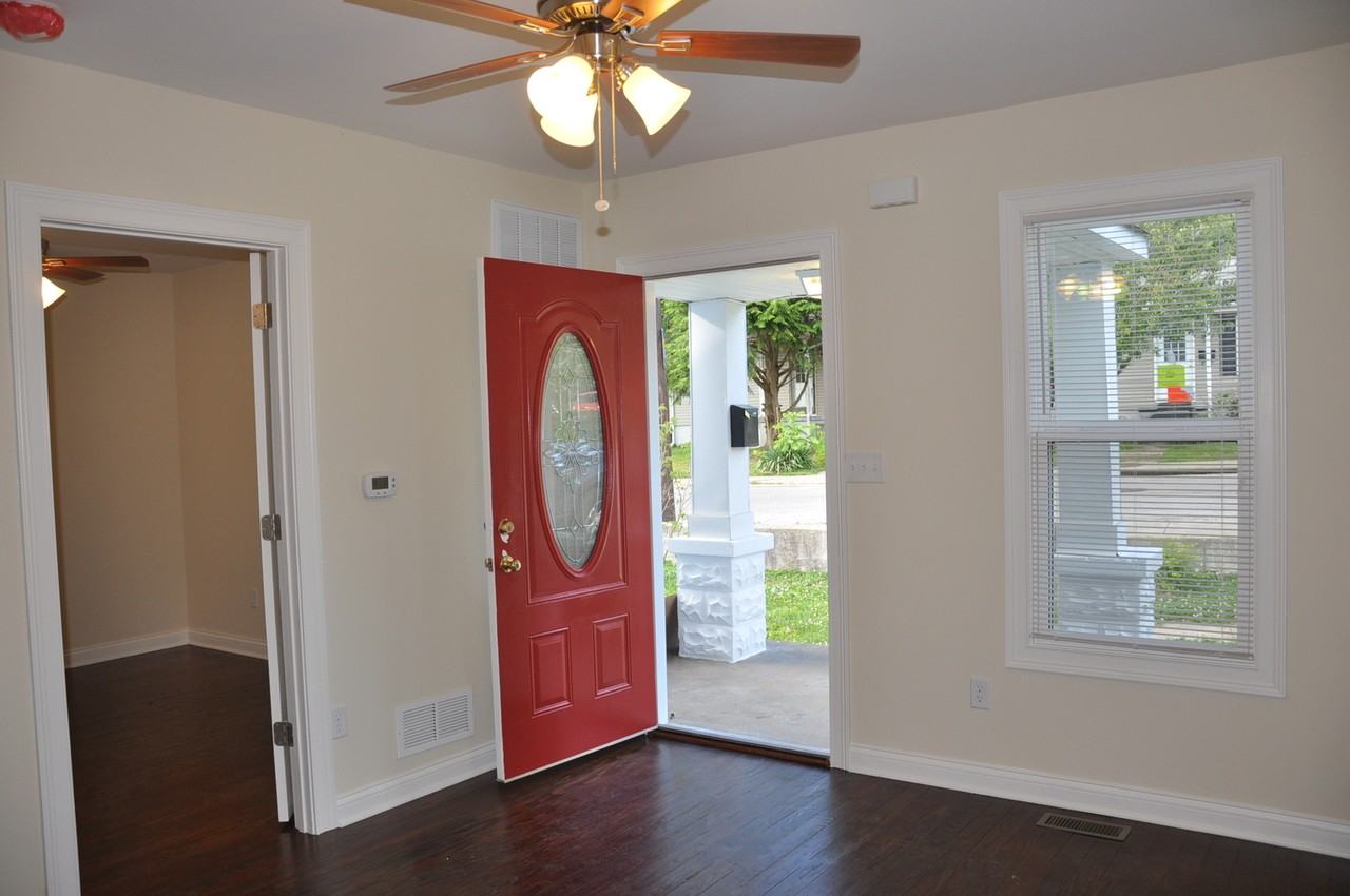 626 Golfview Dr - Photo 2 of 18