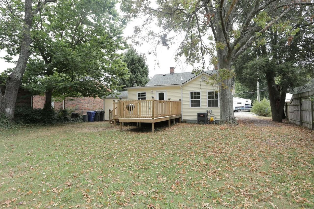 1206 Garrison Ave - Photo 2 of 9