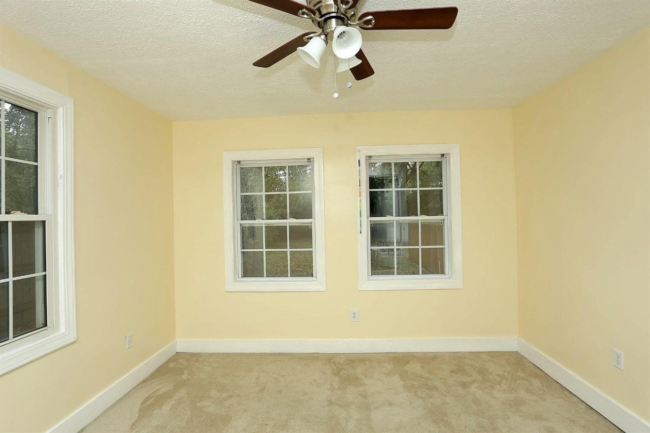 1206 Garrison Ave - Photo 3 of 9