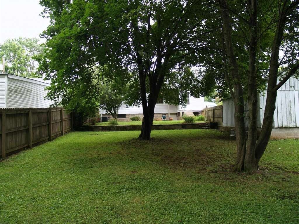 520 Addison Ave - Photo 4 of 13