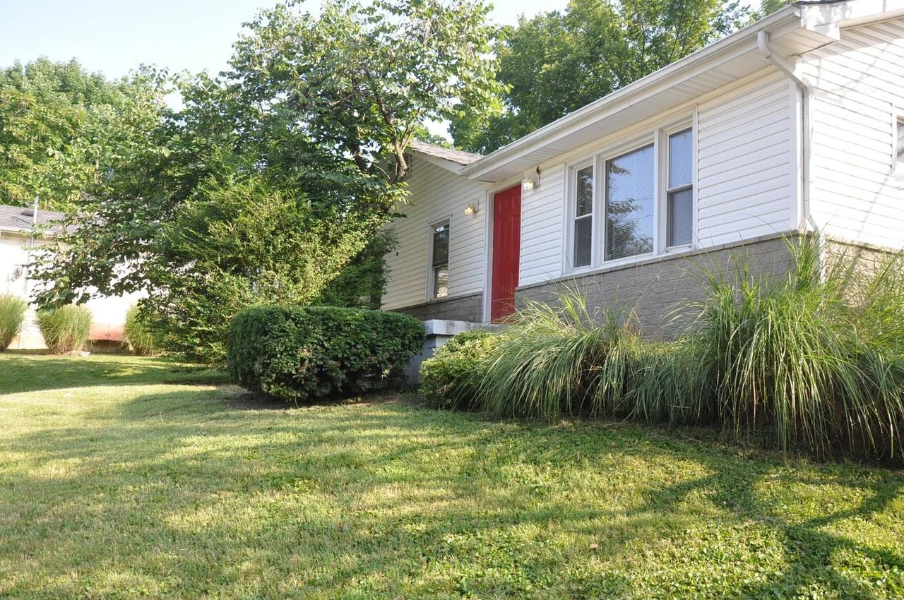 1211 Devonshire Ave - Photo 2 of 22