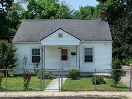 featured image of 752 Addison Ave