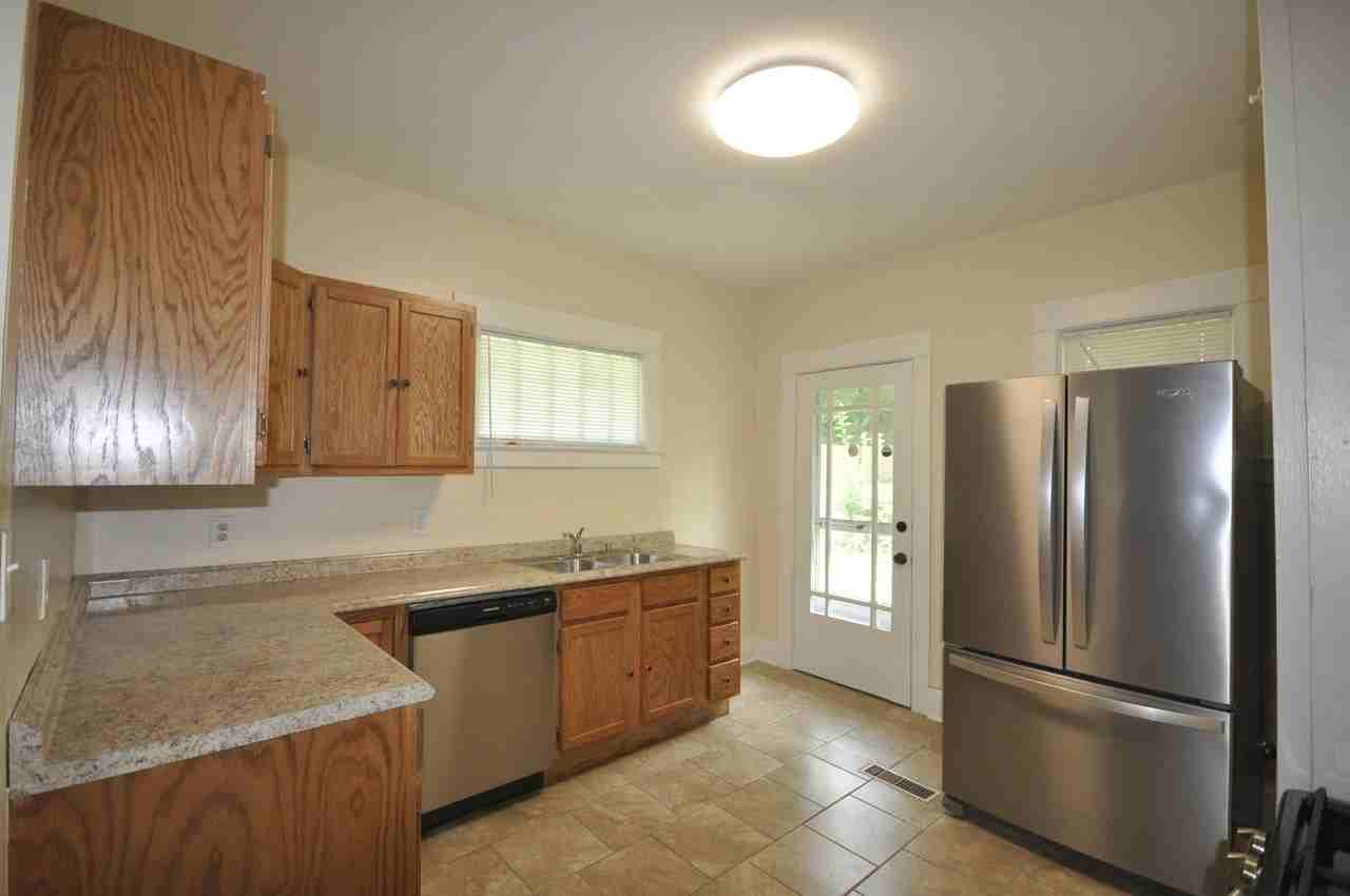 1080 Duncan Ave - Photo 6 of 27
