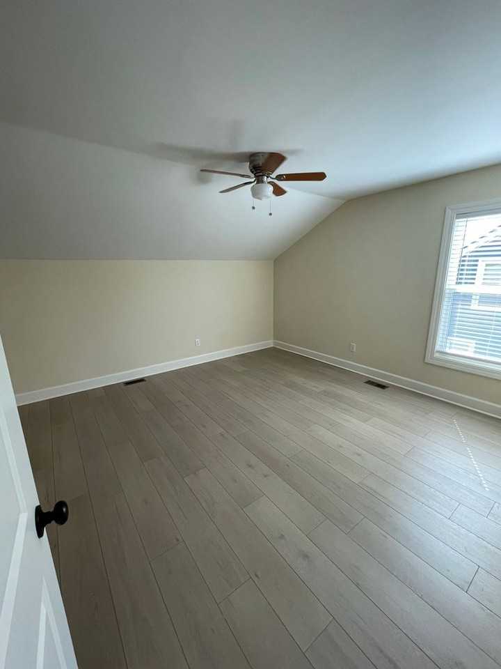 1078 Duncan Ave - Photo 2 of 20
