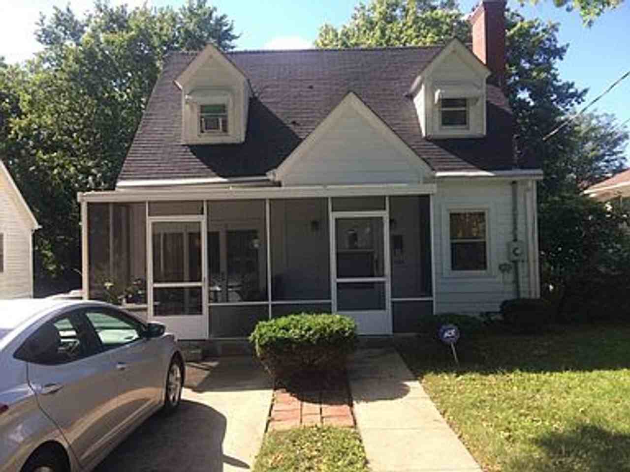 1083 Duncan Ave - Photo 2 of 6