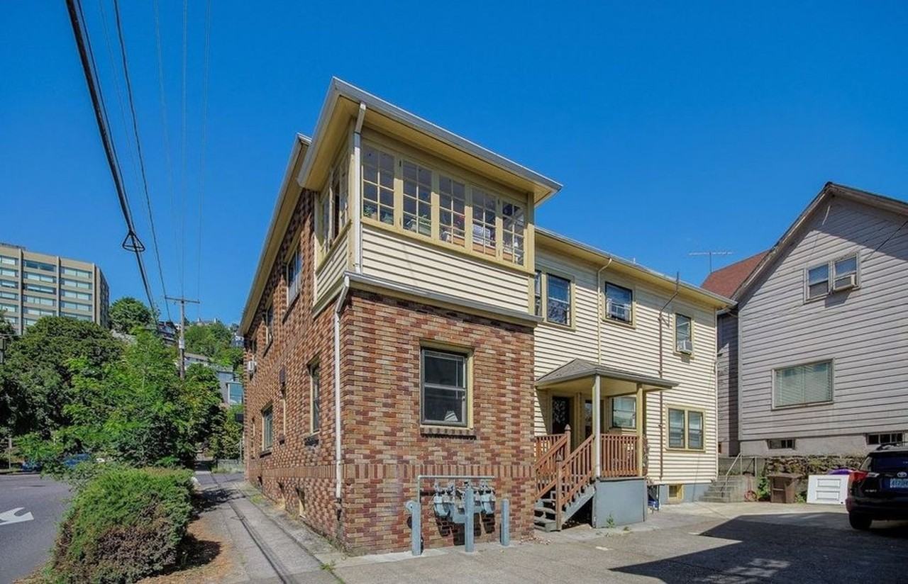 2440 Sw 5th Ave - Photo 2 of 11