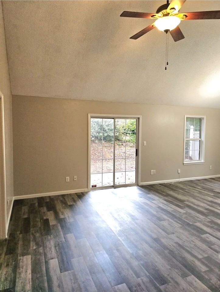 152 S Fairfield Dr - Photo 4 of 29
