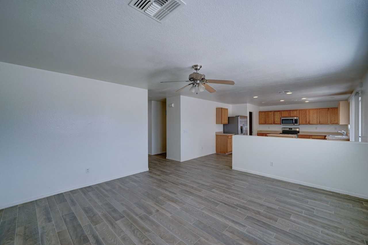 1867 E Desert Rose Trl - Photo 5 of 37