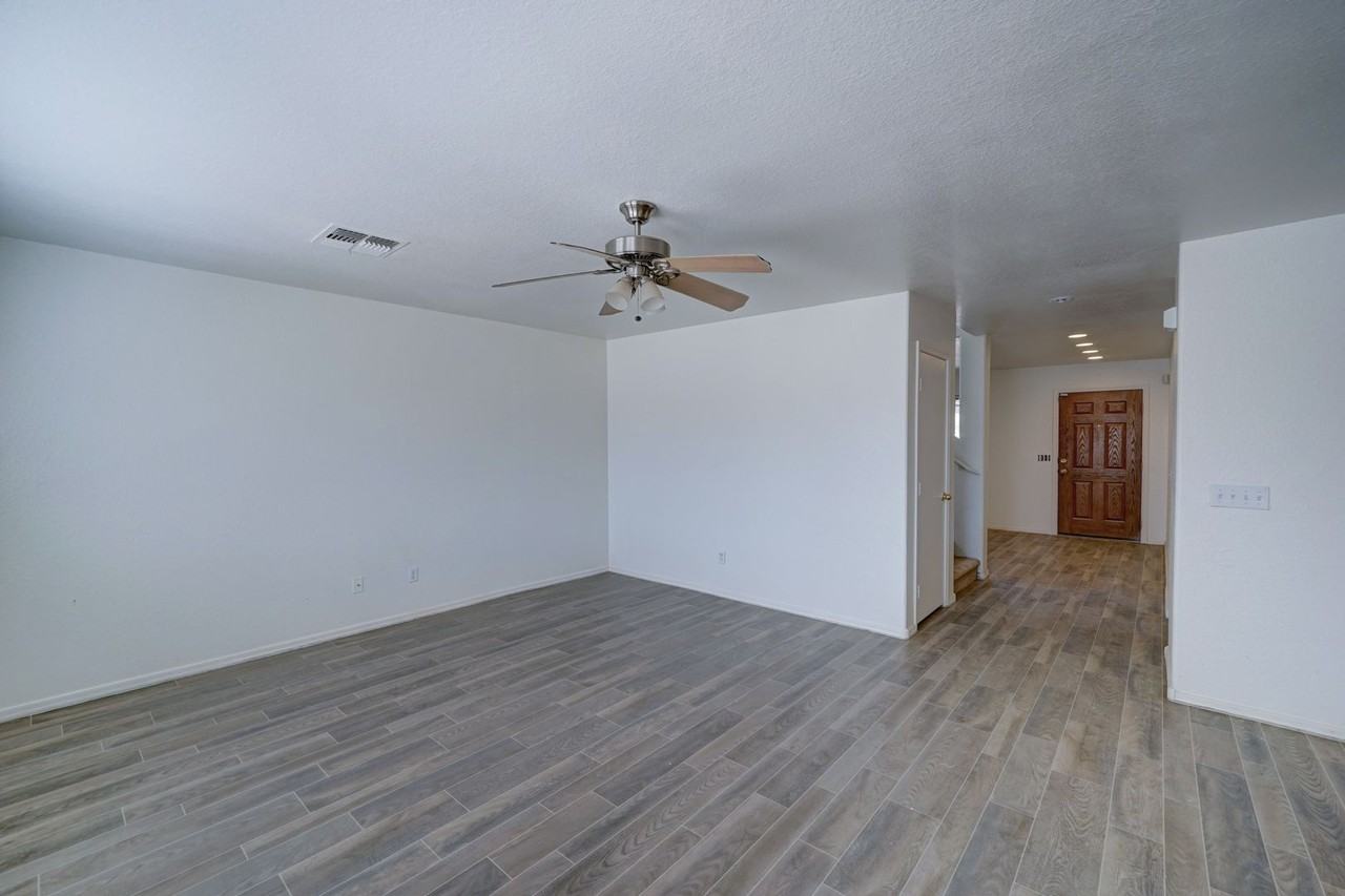 1867 E Desert Rose Trl - Photo 6 of 37