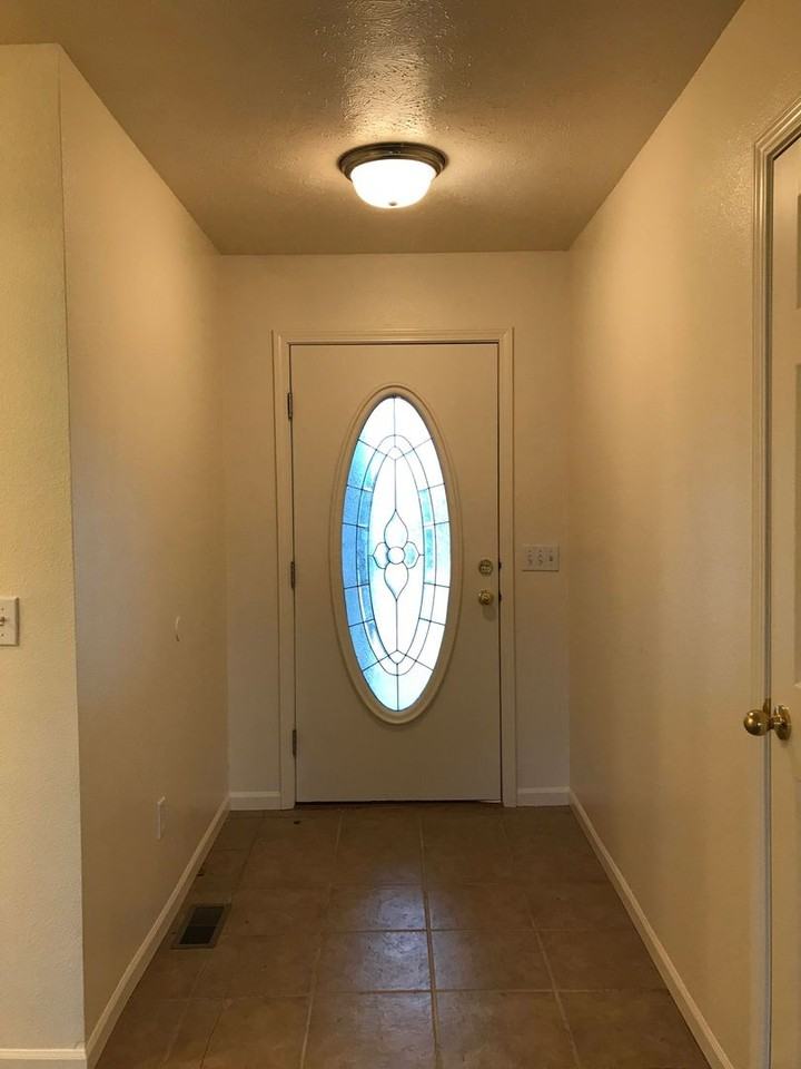 3882 S El Salvador Ave - Photo 3 of 20