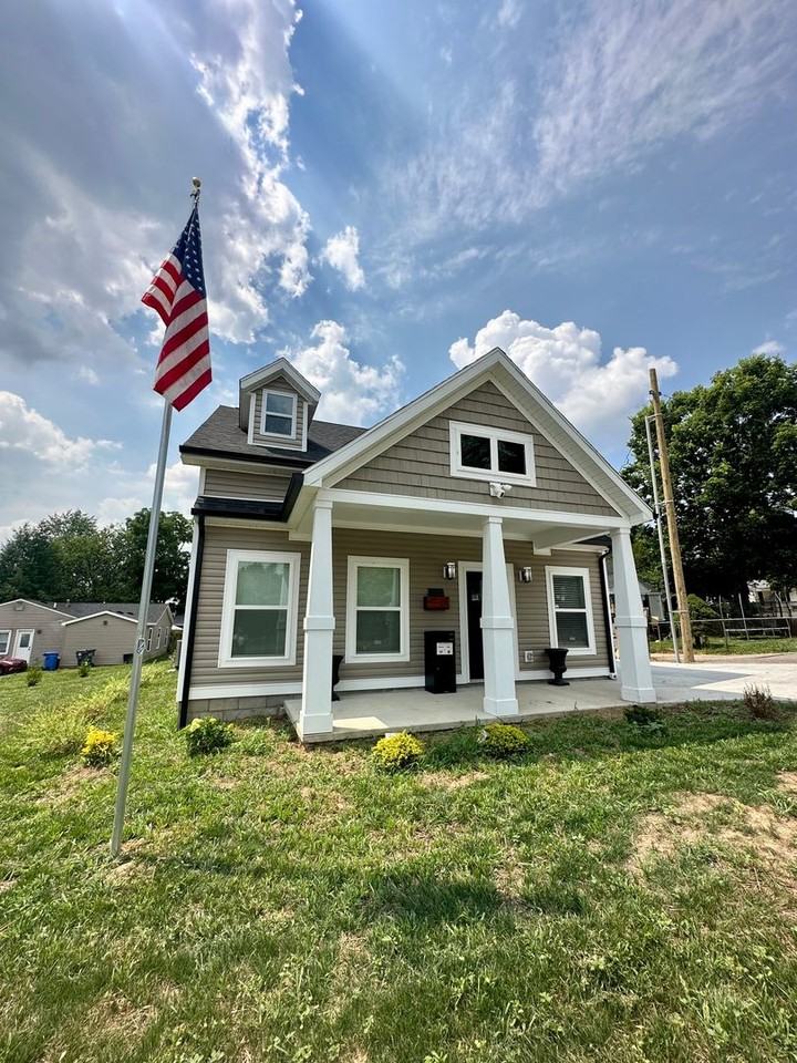 522 Addison Ave - Photo 5 of 39