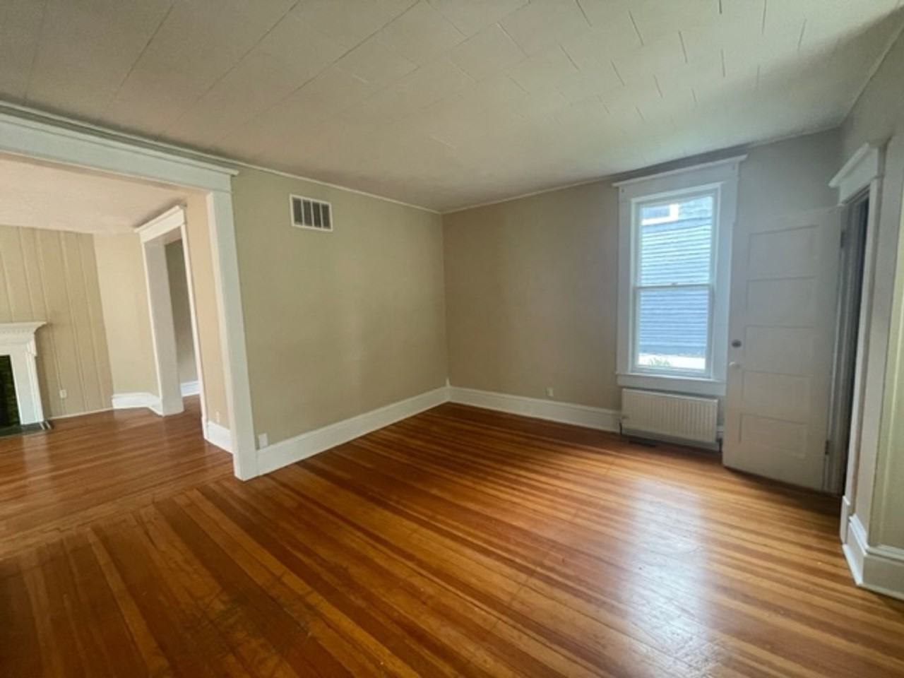 461 Littleton St - Photo 4 of 28