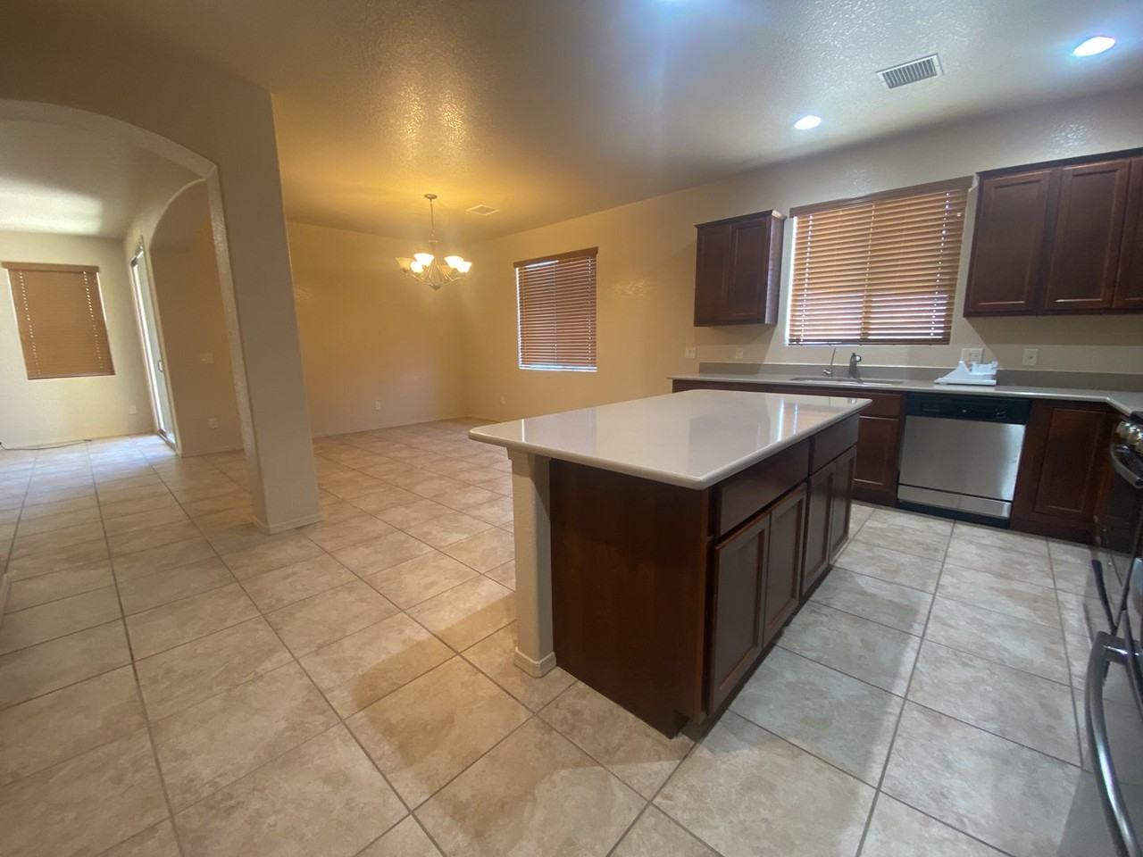 1620 Biscayne Dr - Photo 5 of 24