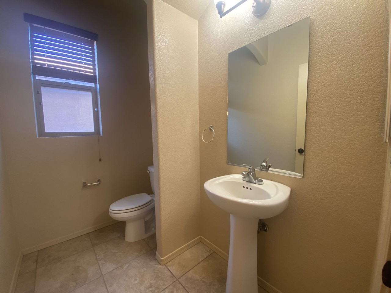 1620 Biscayne Dr - Photo 6 of 24