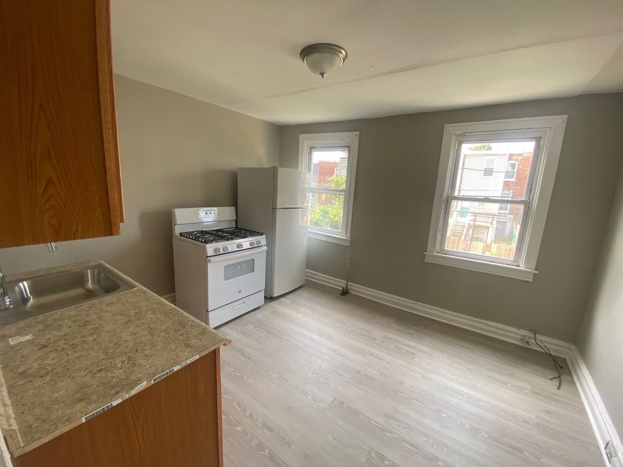 2726 Beryl Ave - Photo 5 of 15