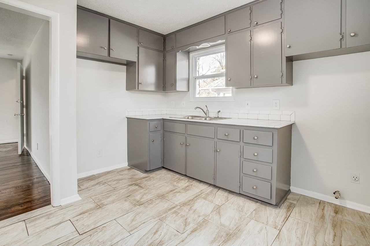 3604 E 61st St. - Photo 6 of 30